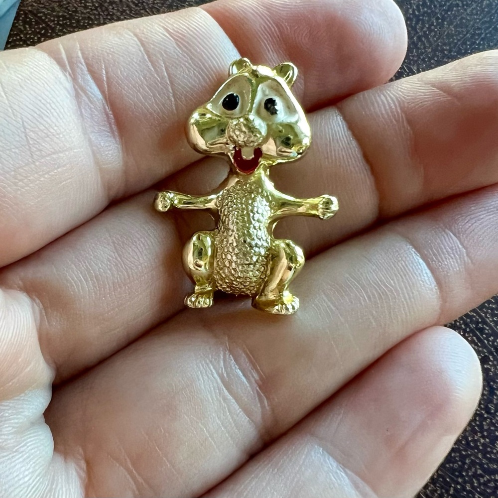 Vintage Gerry's Gold Tone Enamel Chipmunk Animal Brooch Pin
